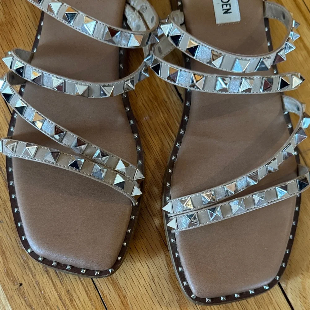 Steve Madden Tan/ Nude Slide Sandals with Silver Pyramid Studs - Picture 2 of 5
